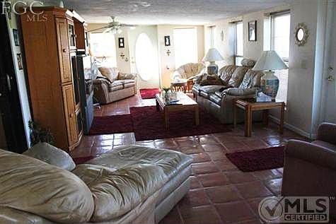 4th image of 1717 Lake Dr