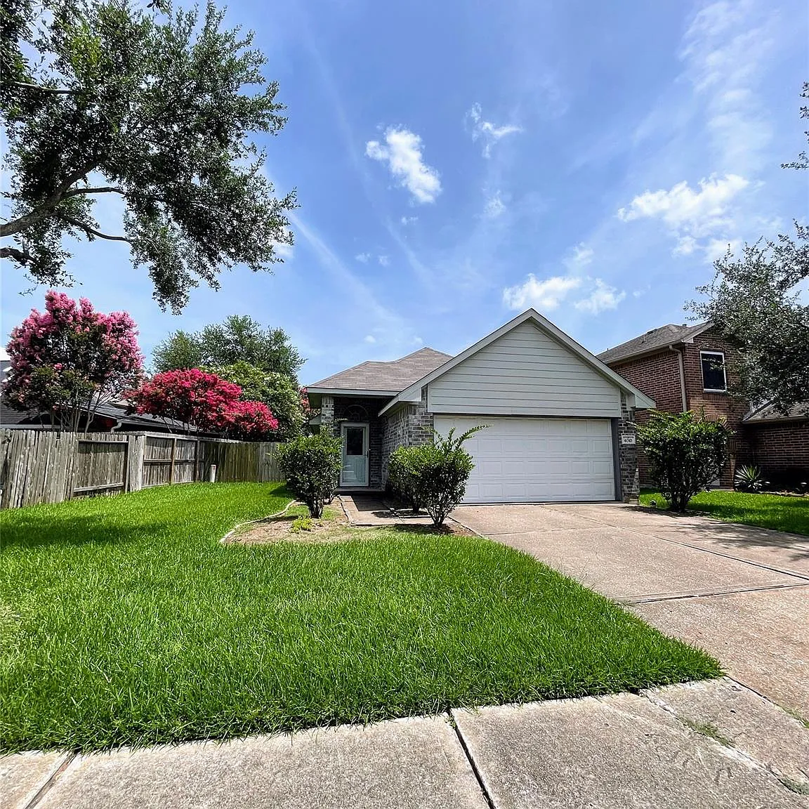 3 bed, 2.0 bath, 1167 sqft, $1,950 — Photo 3