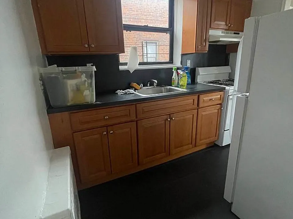 86-20 Park Ln S #3E