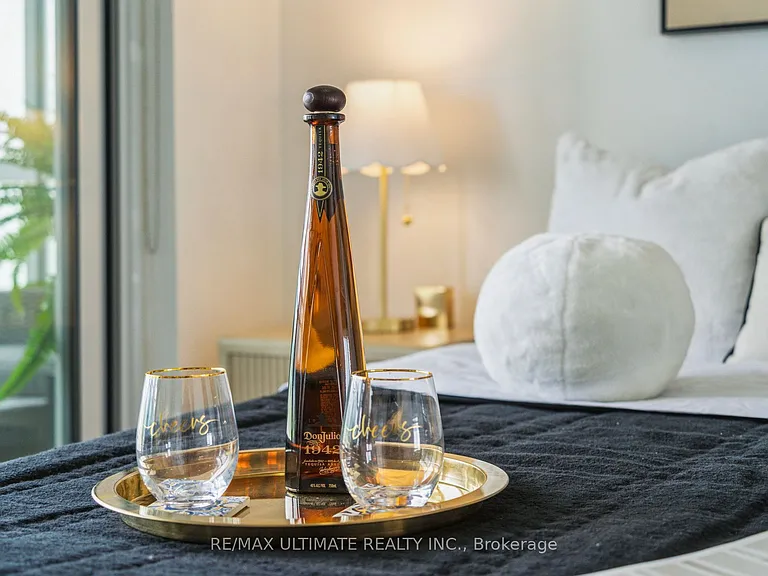 33 Shore Breeze Dr #1003 — Photo 14
