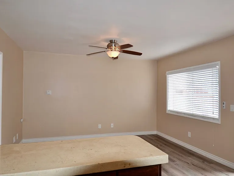 North Park 2 Bed 2 Bath Apartment! Includes 1 Car Garage + 1 Parking Space + Complimentary Washer... — Photo 10