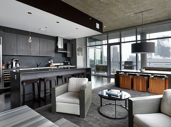 3rd image of 600 N Fairbanks Ct #Penthouse 3905