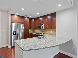 8220 Crestwood Heights Dr APT 213, Mc Lean, VA 22102