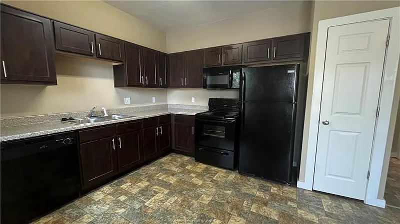 1 bed, 540 sqft, $895 — Photo 3