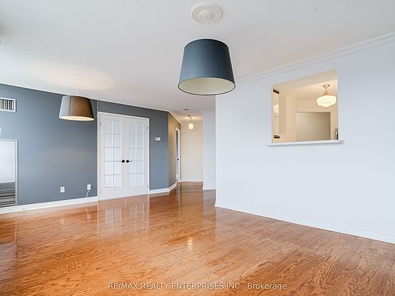5th image of 2285 Lake Shore Blvd W #304