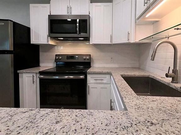 5th image of 4050 4th St N APT 124