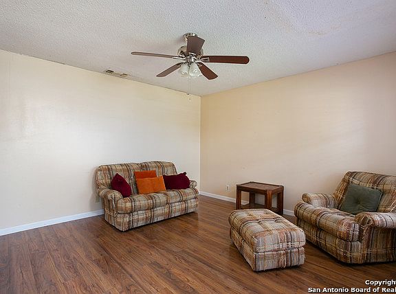 5th image of 9211 Silver Hill St