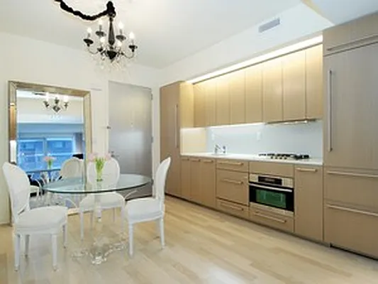 Rented by R New York | media 11