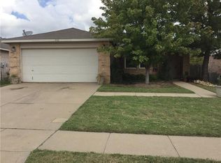 932 Rose Crystal Way, Fort Worth, TX 76179