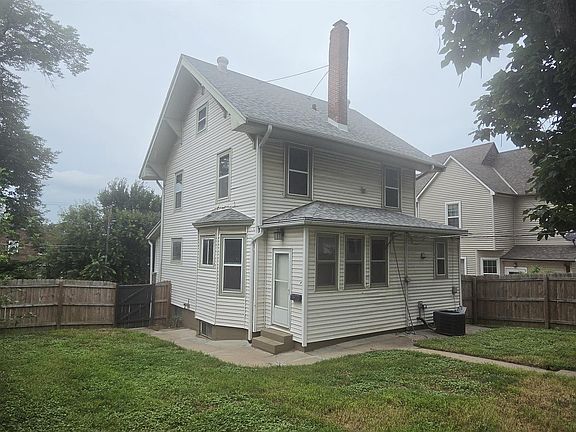 3rd image of 2725 S 20th St