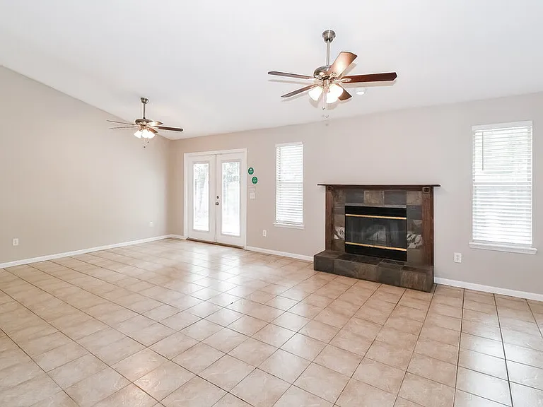 8522 Sugartree Dr — Photo 5