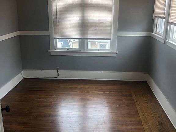 3rd image of 1065 E Ocean Blvd