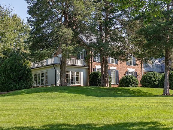 Nestled on two lots.