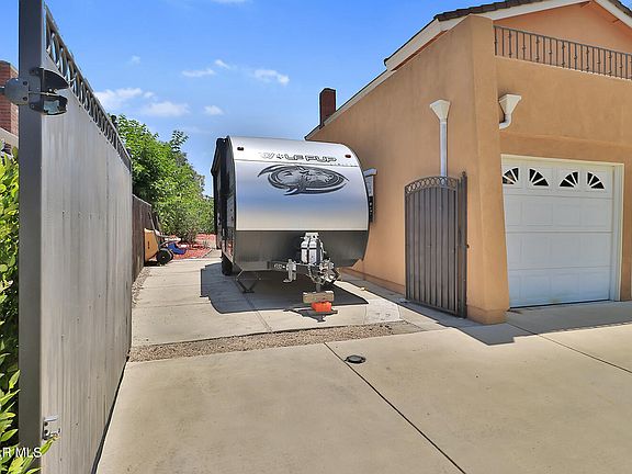 3rd image of 688 Velarde Dr