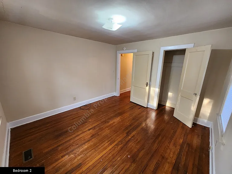 1419 McArthur Ave — Photo 9