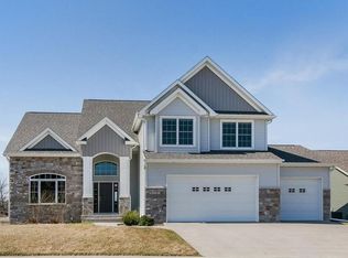 1783 Lake Shore Dr, Iowa City, IA 52246