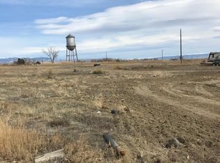 N 1st St W, Cowley, WY 82420