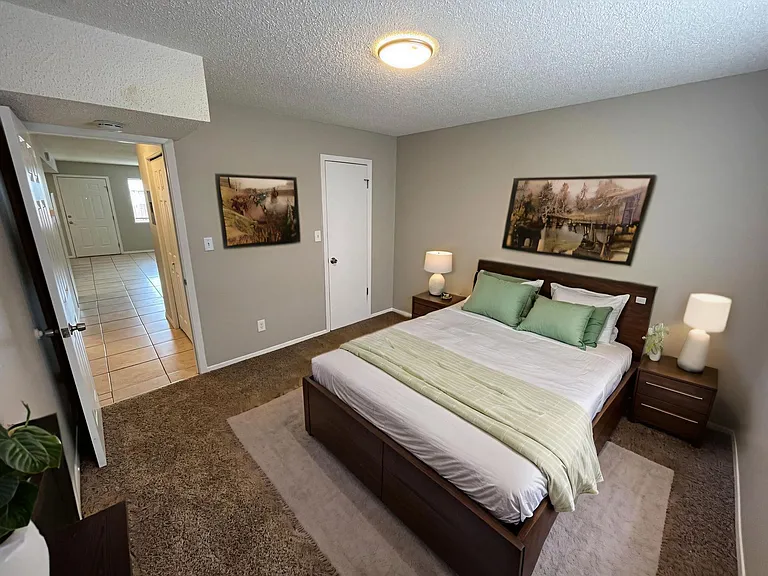 918-922 Teal Ct. — Photo 28