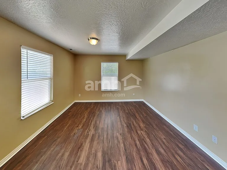 252 S 540 W — Photo 6