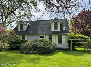 422 Blodgett Hill Rd, Ravena, NY 12143