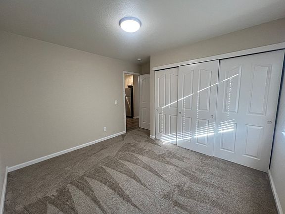 3rd image of 209 Usher Dr