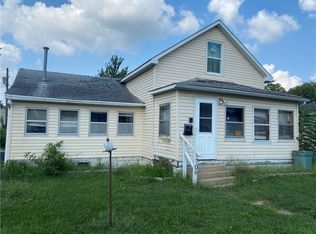 706 W Shelby Ave, Effingham, IL 62401