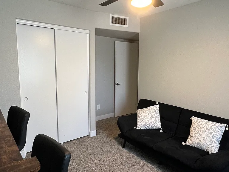 1408 E Carson Rd — Photo 11