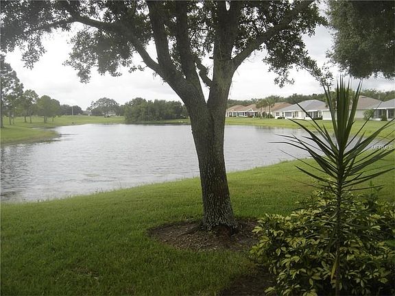 4th image of 949 Villeroy Greens Dr #0
