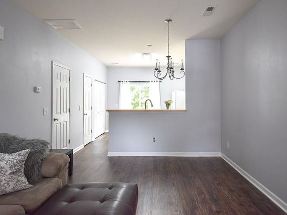4th image of 281 Hancock Union Ln
