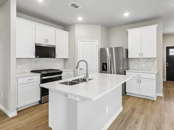 412 Dorothy Dr, McKinney, TX 75071