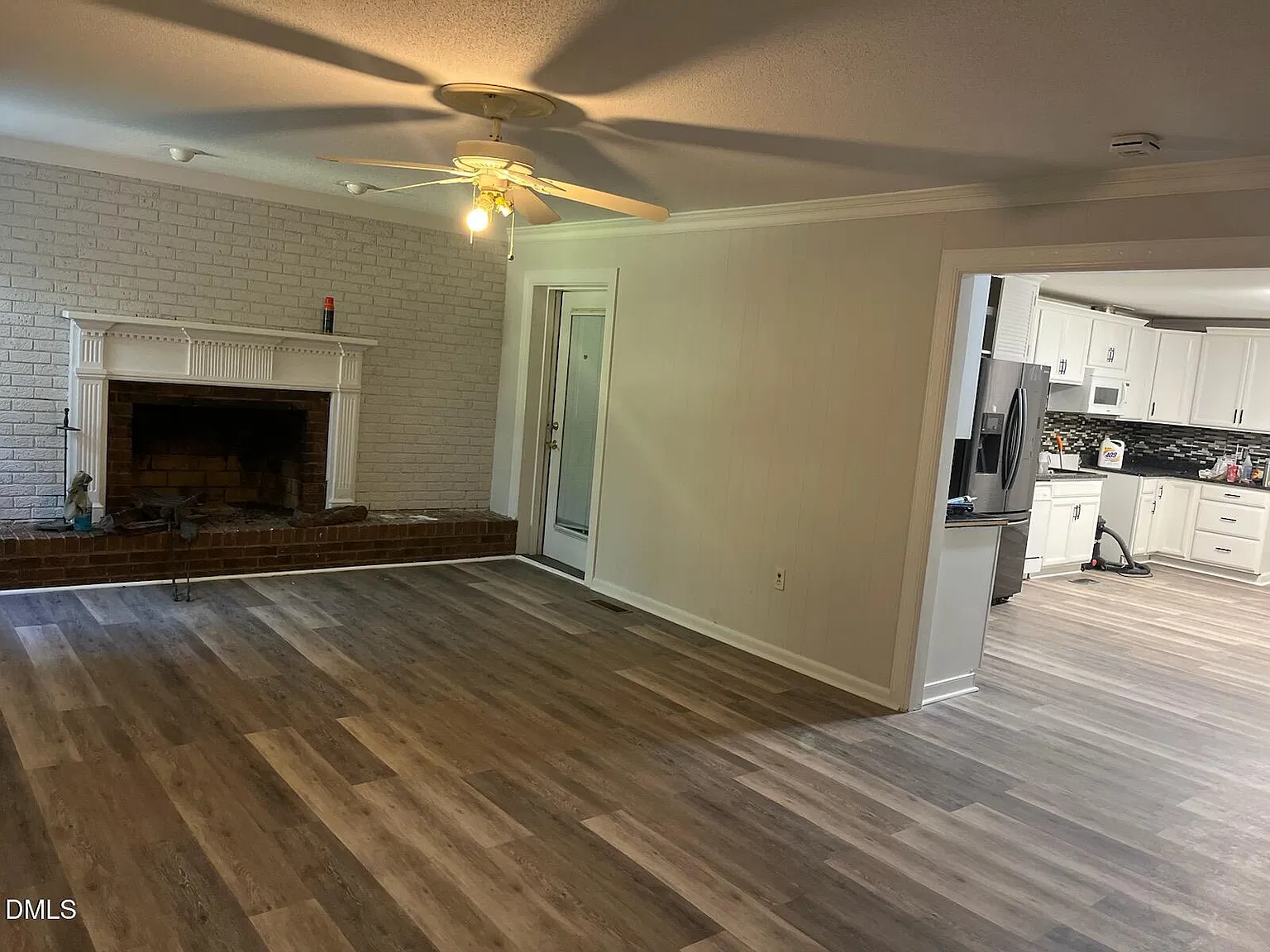 3 bed, 2.0 bath, 2000 sqft, $2,500 — Photo 3