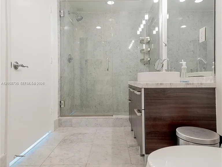 253 NE 2nd St #2107 — Photo 19