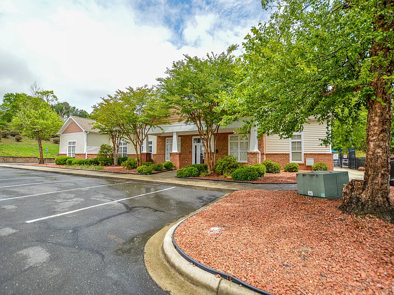 9823 Hyde Glen Ct — Photo 34