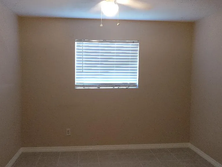 7500 W Loop S Fwy #D — Photo 18