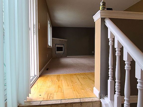 4th image of 10834 Oxborough Ave S
