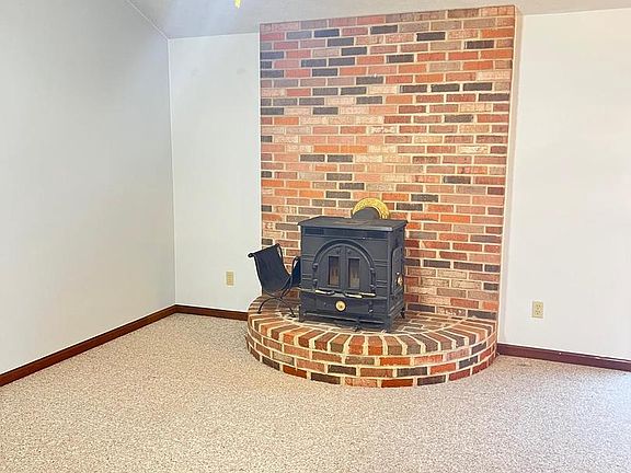 4th image of 45100 Millstone Ln
