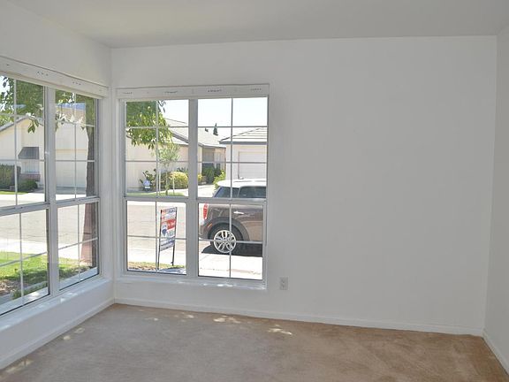 4th image of 15819 N 6th Ave