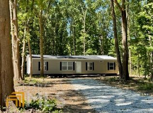 909 Hoke Hill Rd, Canon, GA 30520