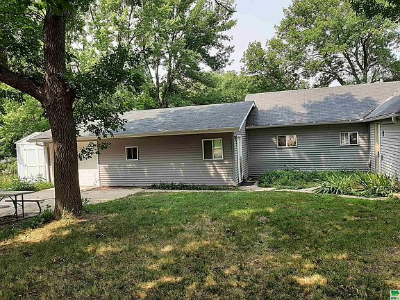 2nd image of 224 Tilden St