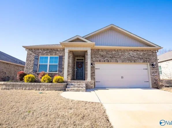 212 Lakewater Cir, Meridianville, AL 35759
