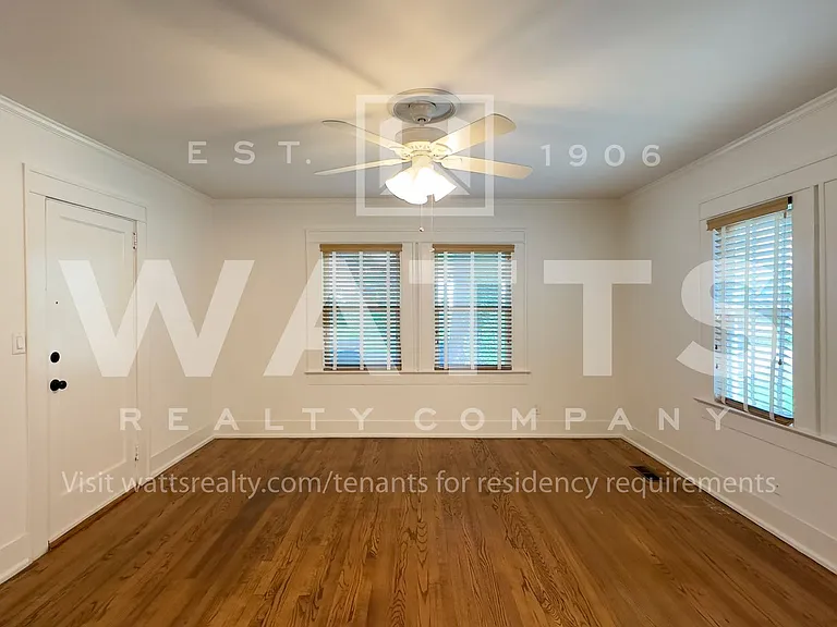 1093 Columbiana Rd — Photo 11