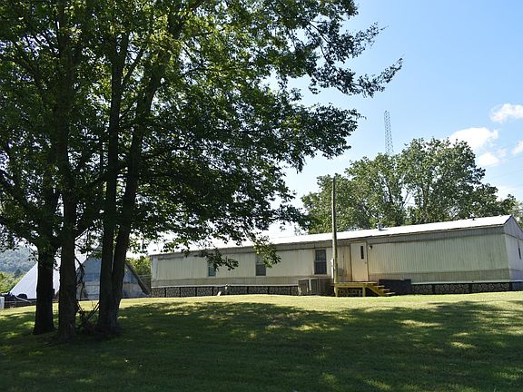3rd image of 260 New Middleton Hwy