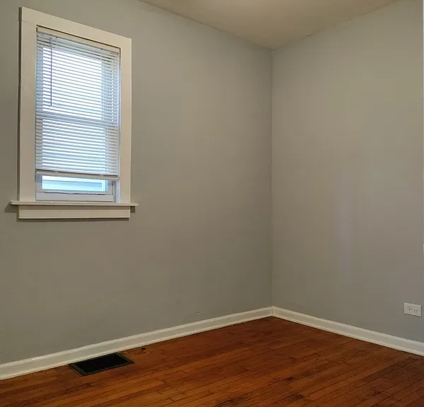 11142 S Eggleston Ave — Photo 14