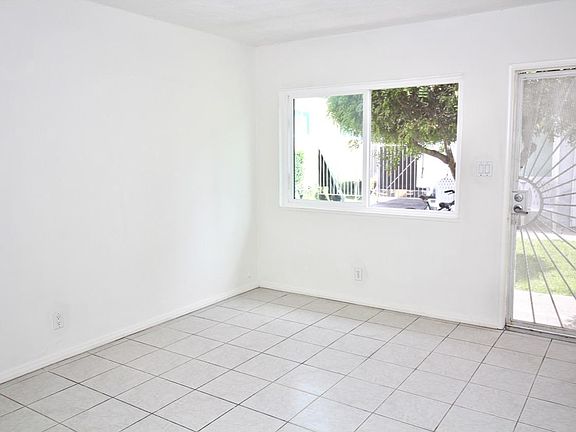 5th image of 167 W Linden Ct APT D