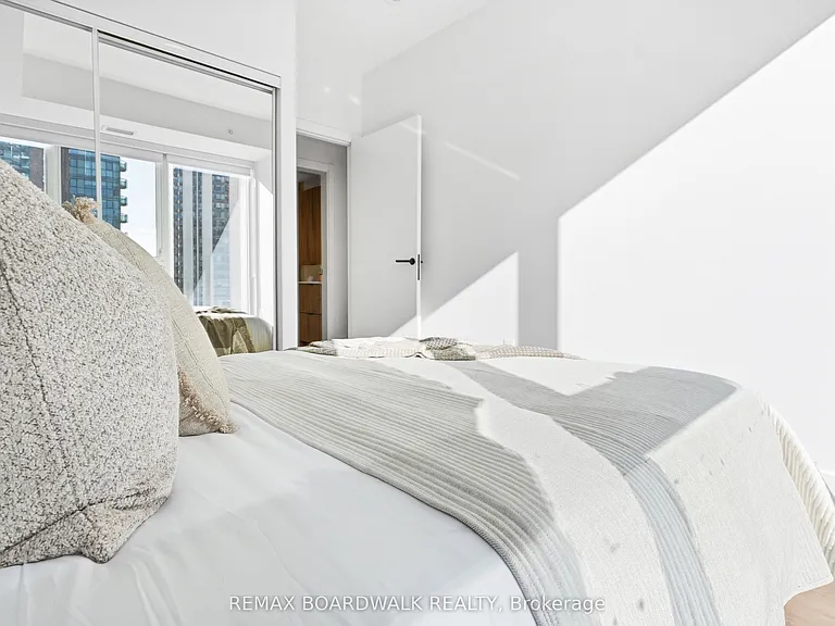 391 Slater St #904 — Photo 12