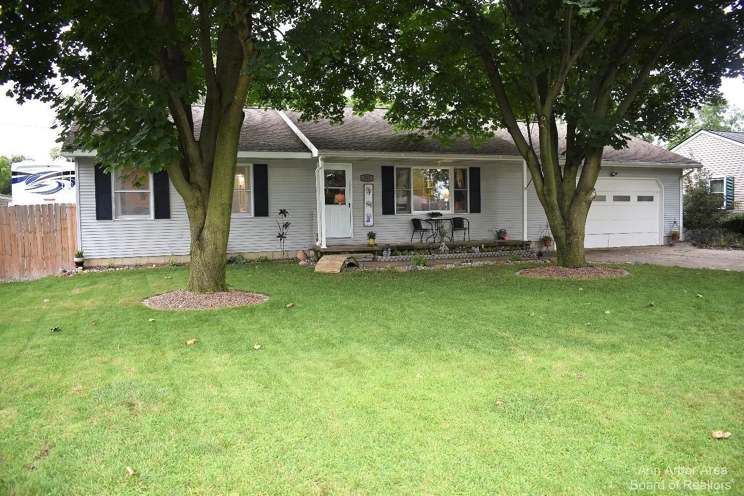 511 Hurd St photo 1