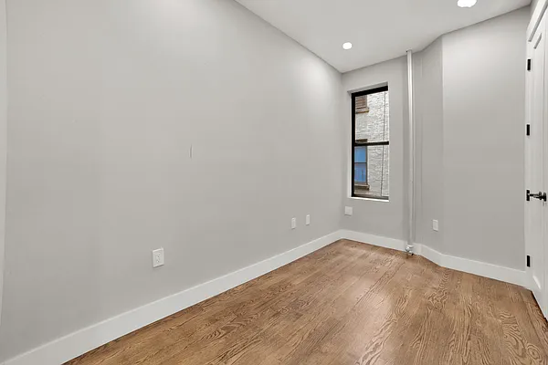 Rented by Empire City Real Estate LLC | media 23