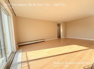 2870 Tecumseh Rd W UNIT 301, Windsor, ON N9C2B4
