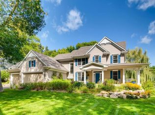 1065 Douglas Rd, Mendota Heights, MN 55118