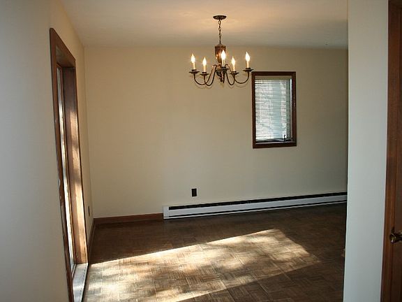 4th image of 1103 Tyler Ave